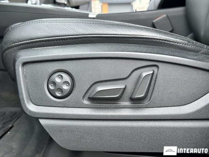 Audi Q5 57 interauto-car