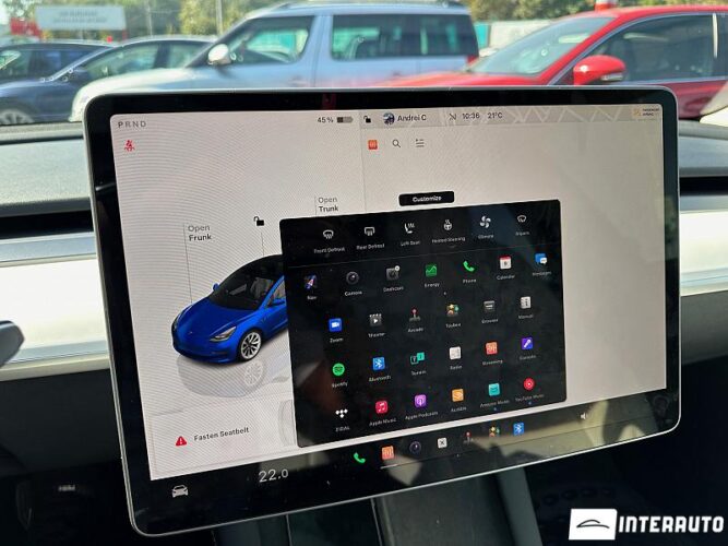 Tesla Model 3 40 interauto-car