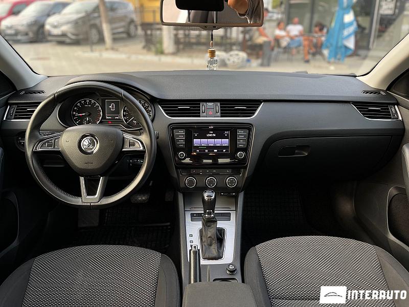 Skoda Octavia 19 automobil-interauto