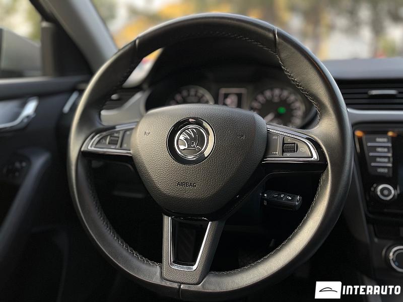 Skoda Octavia 20 automobil-interauto