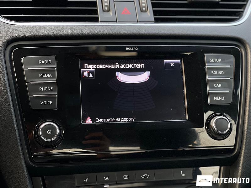 Skoda Octavia 23 automobil-interauto