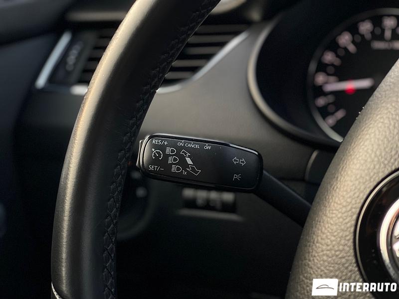 Skoda Octavia 18 automobil-interauto