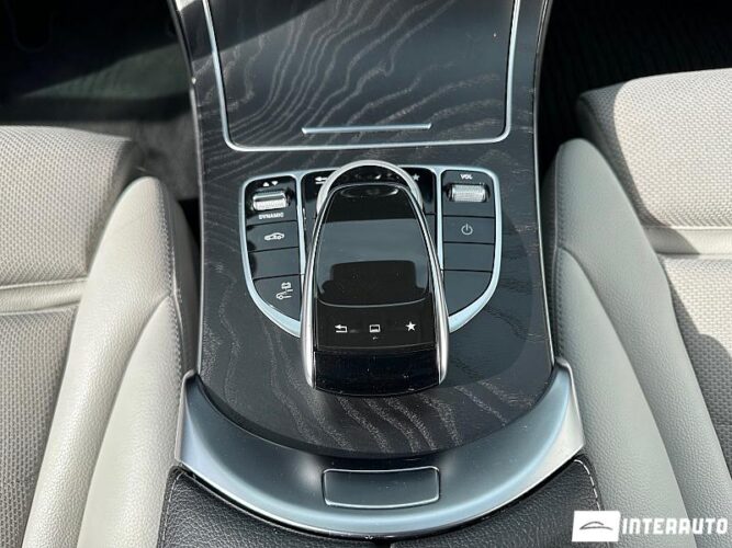 Mercedes C 350e 44 interauto-car