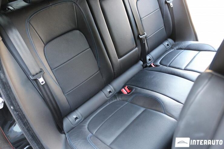 Jaguar E-Pace 40 interauto-car