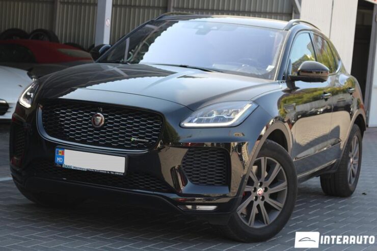 Jaguar E-Pace 33 interauto-car