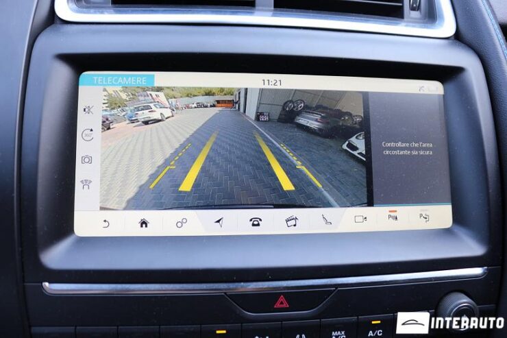 Jaguar E-Pace 43 interauto-car