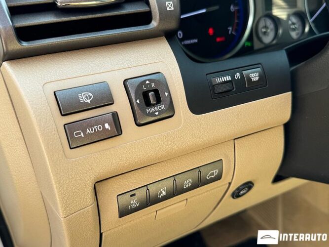 Lexus LX 570 60 interauto-car