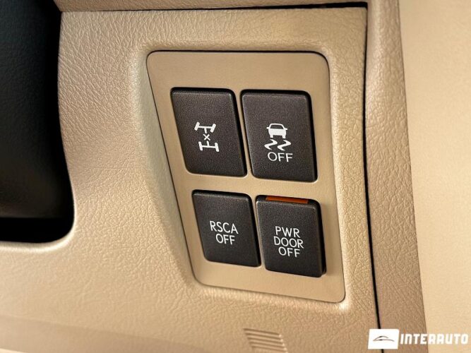 Lexus LX 570 55 interauto-car