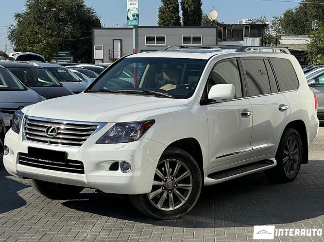 Lexus LX 570 37 interauto-car