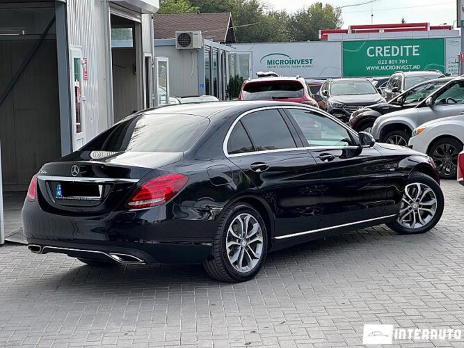 Mercedes C 350e 28 interauto-car