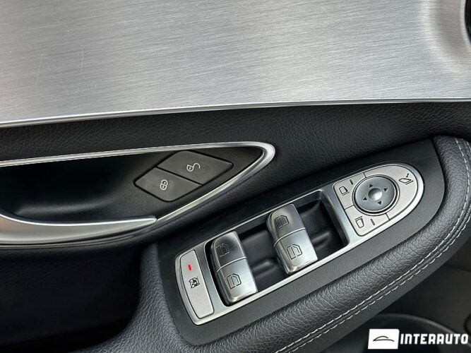 Mercedes C 350e 36 interauto-car