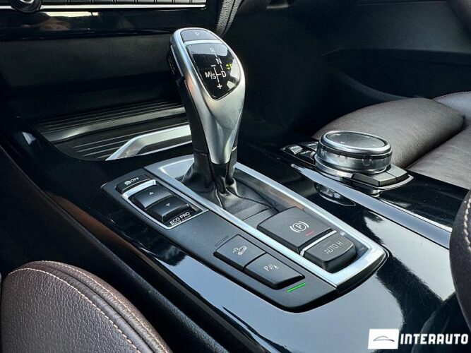BMW X4 2.8i 44 interauto-car