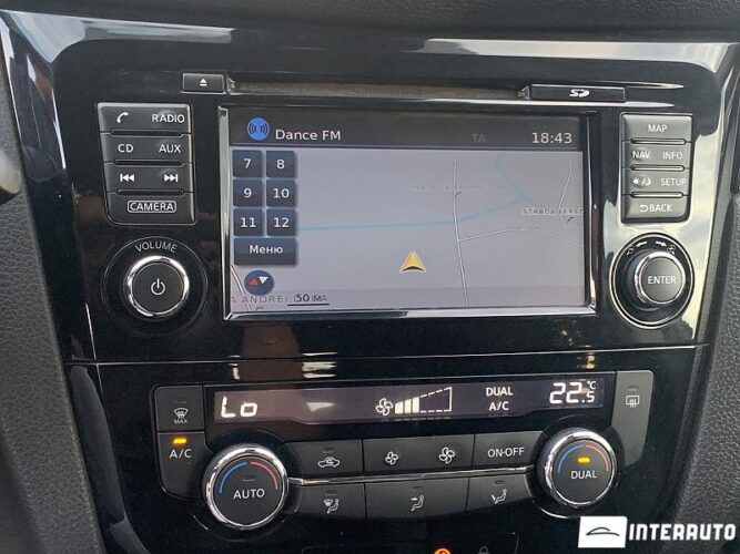 Nissan Qashqai 38 interauto-car