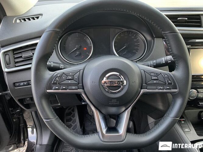 Nissan Qashqai 35 interauto-car