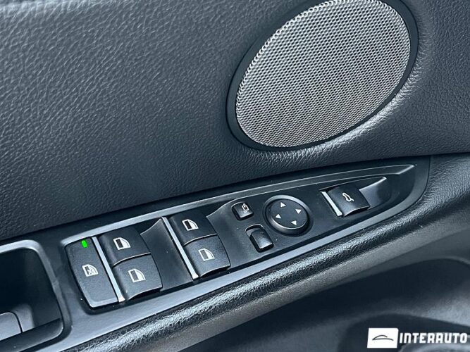 BMW X5 2.5D 50 interauto-car