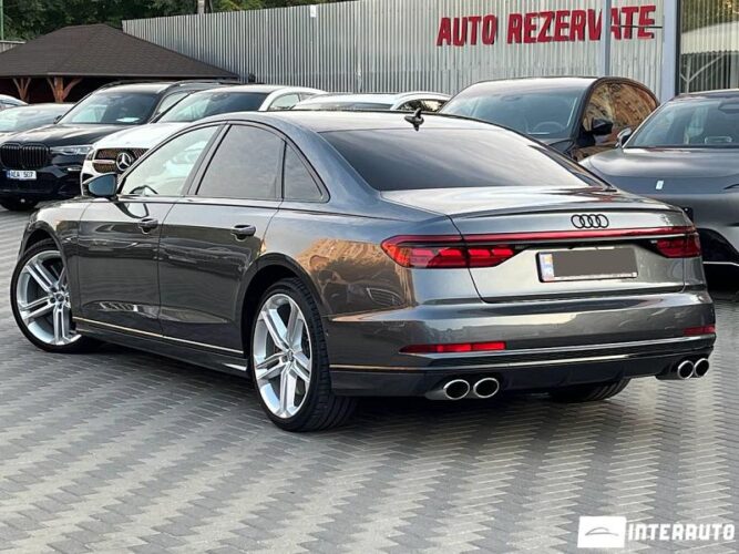 audi S8 2020