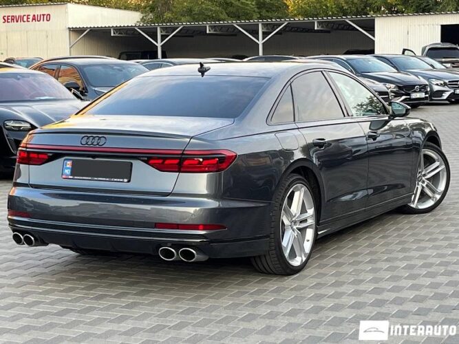 audi S8 2020