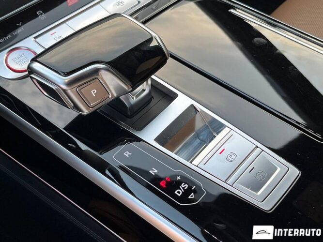 audi S8 2020