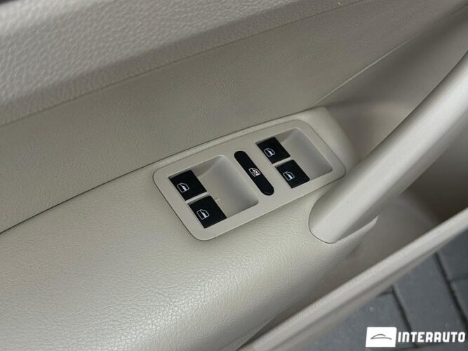 Volkswagen Passat 38 interauto-car