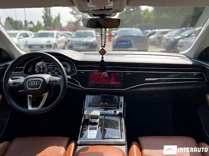 Audi Q8 45 interauto-car