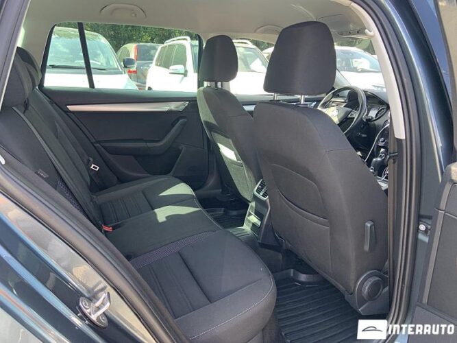 Skoda Octavia 38 interauto-car