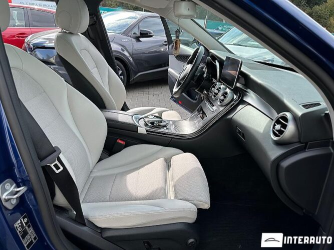 Mercedes C 350e 46 interauto-car