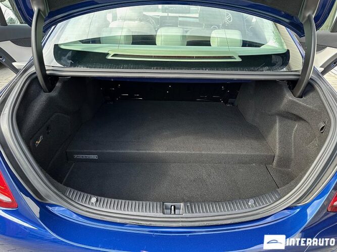 Mercedes C 350e 51 interauto-car