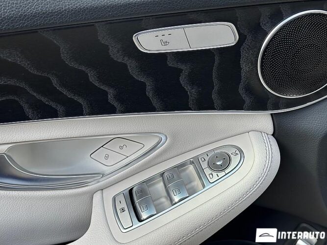 Mercedes C 350e 47 interauto-car