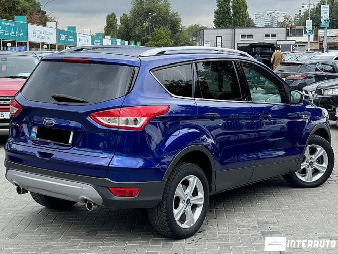Ford Kuga 33 interauto-car