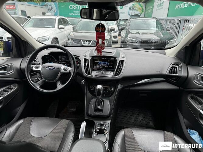 Ford Kuga 37 interauto-car
