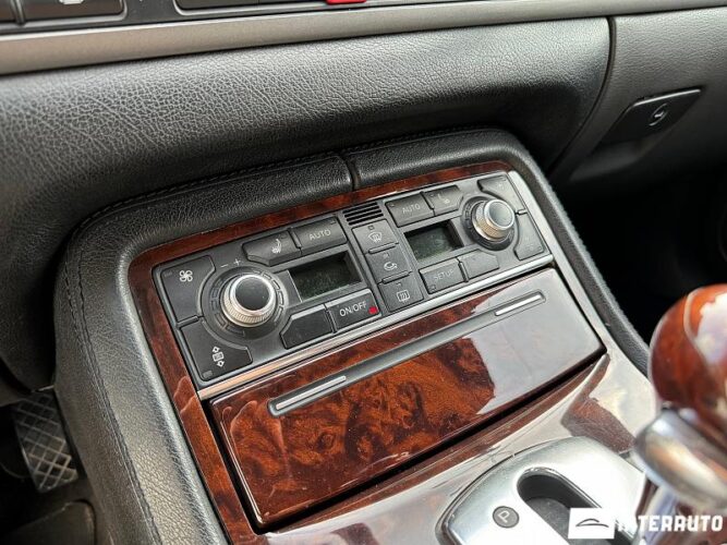 Audi A8 39 interauto-car