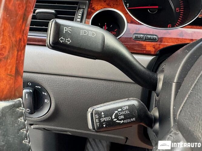 Audi A8 45 interauto-car