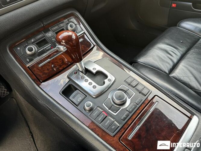 Audi A8 40 interauto-car