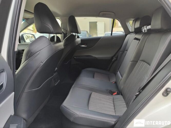 Toyota Venza 43 interauto-car