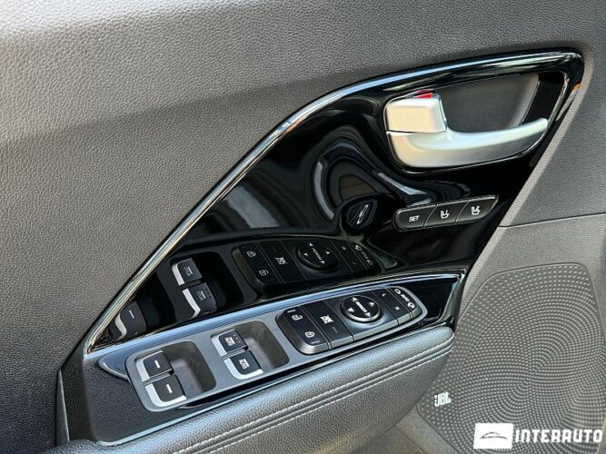 Kia Niro 48 interauto-car