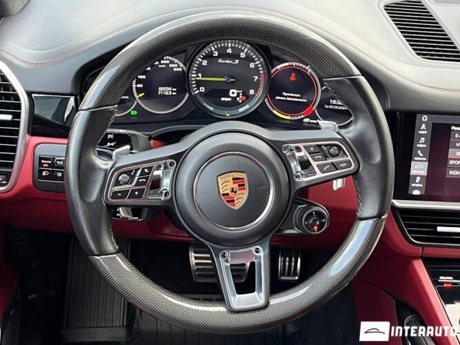 Porsche Cayenne Turbo S-E Hybrid Coupe 43 interauto-car