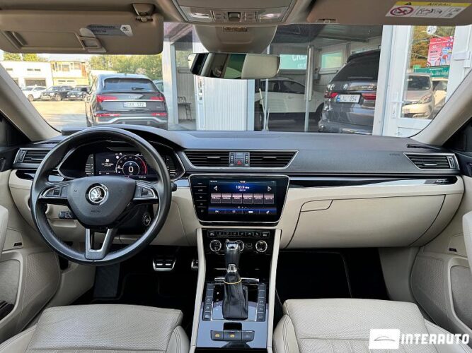 Skoda Superb 41 interauto-car
