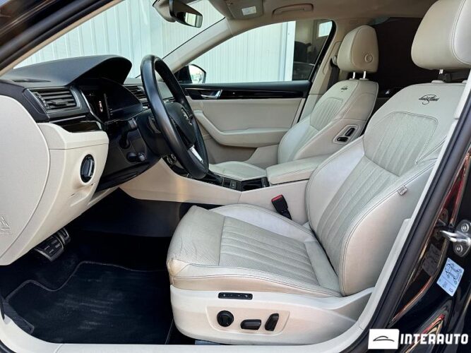 Skoda Superb 40 interauto-car