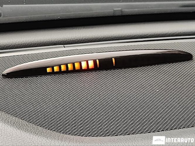 Mercedes GLA 180 44 interauto-car