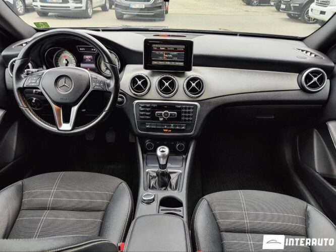 Mercedes GLA 180 35 interauto-car