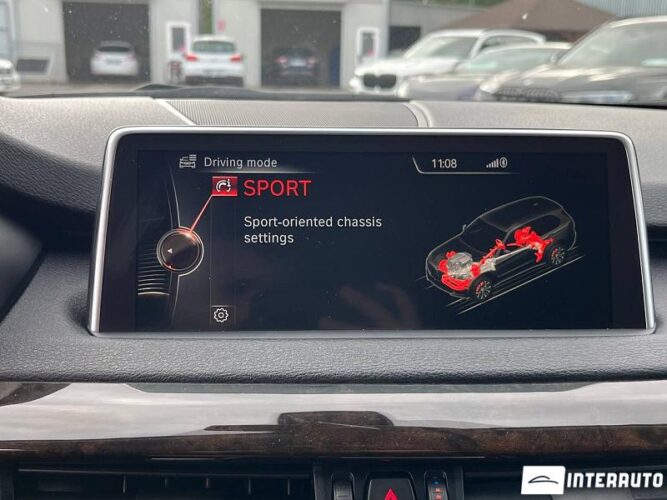 BMW X5 4.0e 40 interauto-car