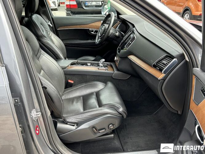 Volvo XC 90 44 interauto-car