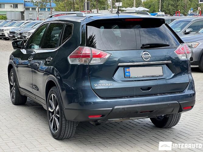 Nissan X-Trail 36 interauto-car