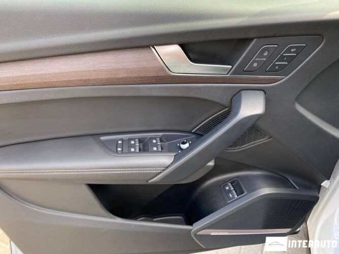 Audi Q5 44 interauto-car