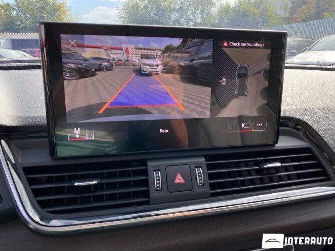 Audi Q5 55 interauto-car