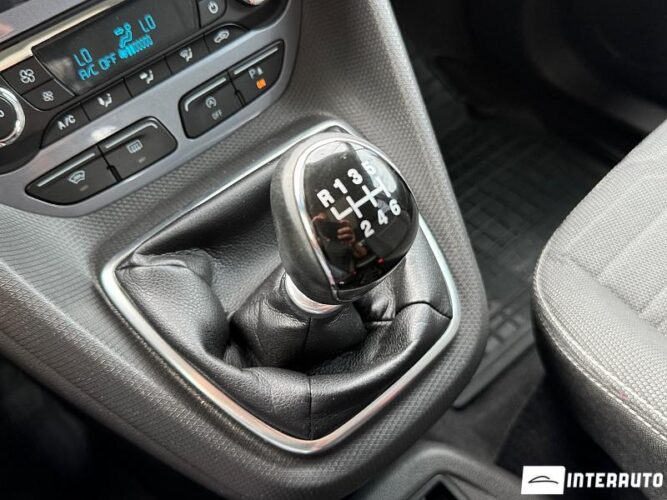 Ford Tourneo Connect 42 interauto-car