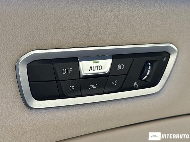 BMW X5 4.5e 55 interauto-car