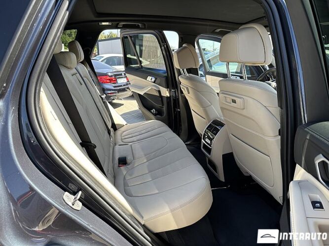 BMW X5 4.5e 48 interauto-car