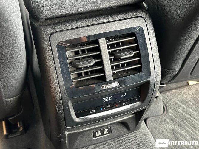 BMW X3 3.0e 43 interauto-car