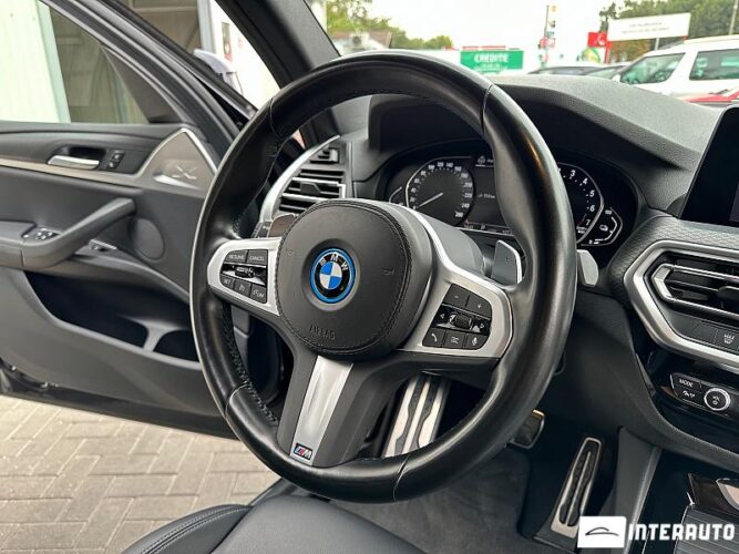 BMW X3 3.0e 36 interauto-car